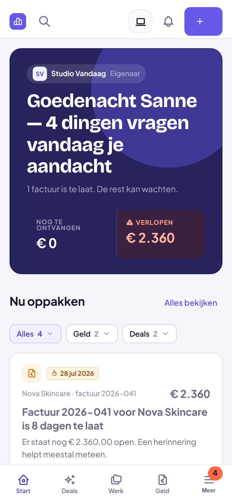 Hetzelfde startscherm op een telefoon, met de navigatie onderaan binnen duimbereik.